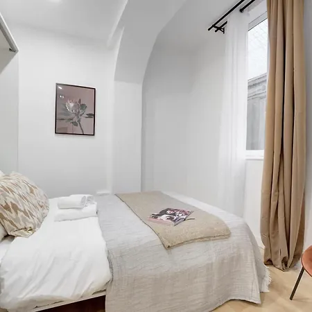 Apartment Flat Les Halles 1Br *